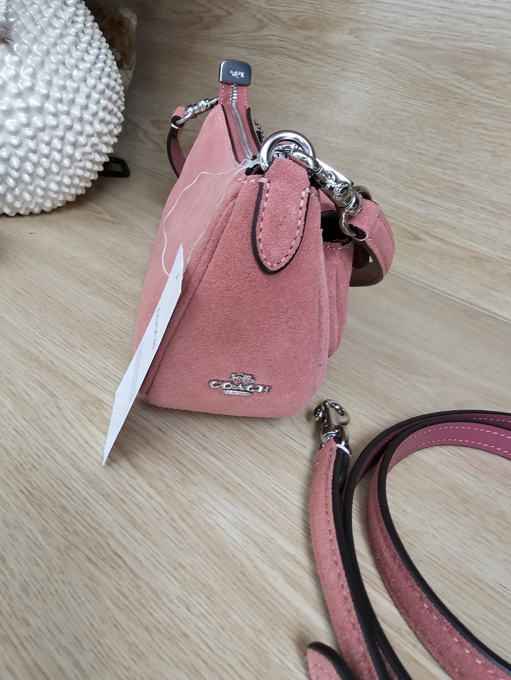 Coach Ashton Mini Shoulder Bag. - Picture 4 of 12